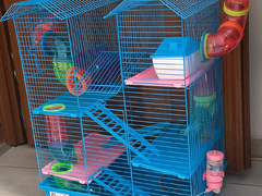 Cusca hamster cu diverse accesorii